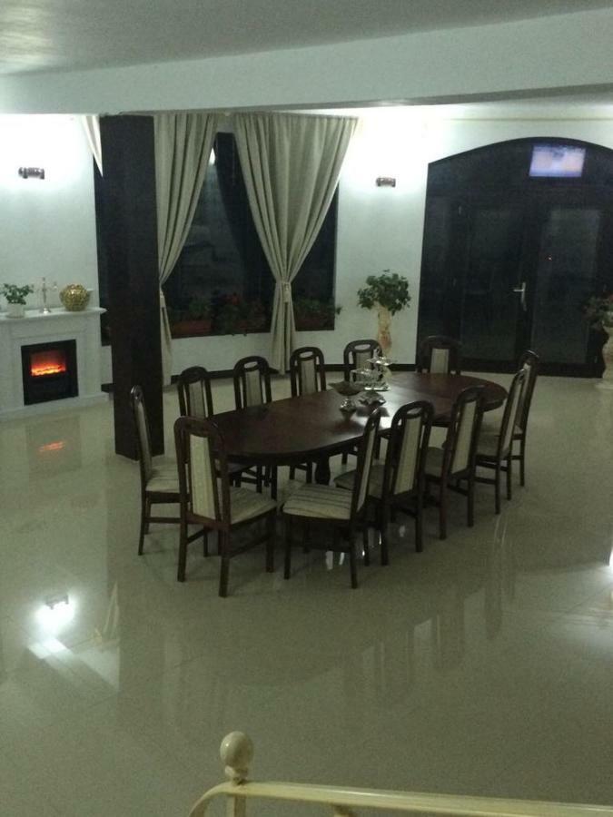Pensiunea Medeea Hotel Pestis ภายนอก รูปภาพ